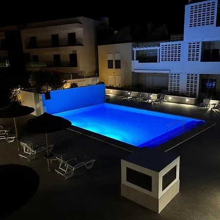 Casa Dos Panache - Fabulous Modern - Great Location * Cabanas De Tavira